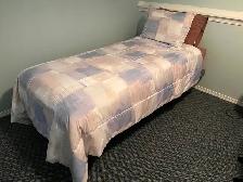 Adjustable single bed