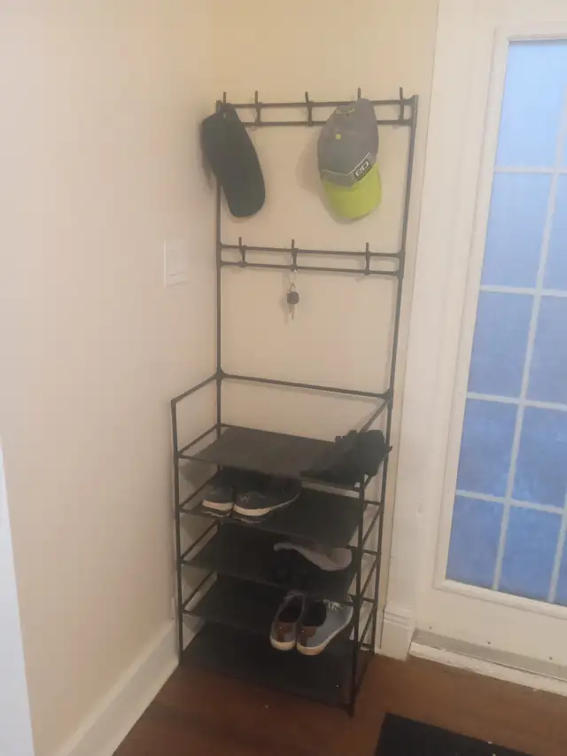 Shoe rack with jacket/hat hooks