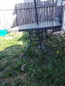 Outdoor Glass Table and Sun Umbrella - Photo 4