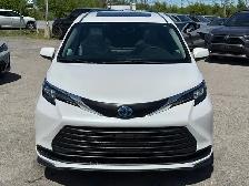 2025 Toyota Sienna Hybrid XLE 8 Passengers - Photo 2