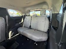 2025 Toyota Sienna Hybrid XLE 8 Passengers - Photo 8