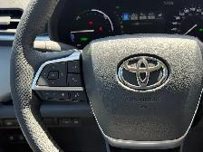 2025 Toyota Sienna Hybrid XLE 8 Passengers - Photo 19