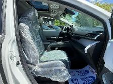 2025 Toyota Sienna Hybrid XLE 8 Passengers - Photo 25