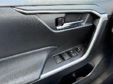 2024 Toyota RAV4 Hybrid SE AWD - Photo 20