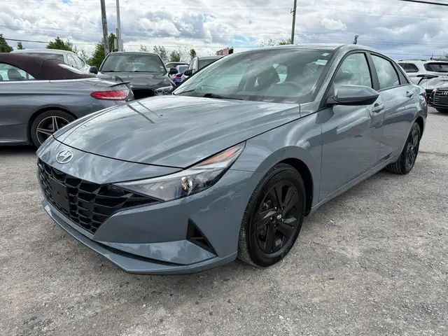 2022 Hyundai Elantra Preferred