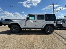 2018 Jeep Wrangler JK Unlimited Golden Eagle - Photo 4