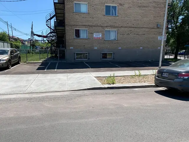 STATIONNEMENT A LOUER MONTREAL-NORD EXTERIOR
