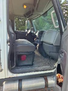 2012 International TerraStar 4x2 Cab & Chassis - Photo 5