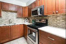North York Centre/Yonge 2-Bedroom Condo For Rent - Photo 2