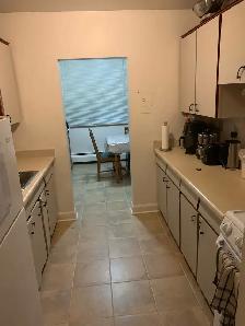 Room Available in Large 3-Bedroom—$850/Month Inclusive - Photo 5