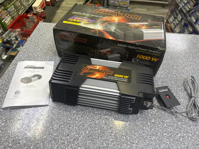 Motomaster Eliminator Mobilr Digital Power Inverter Boxed
