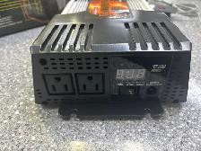 Motomaster Eliminator Mobilr Digital Power Inverter Boxed - Photo 3
