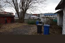 Grand 3½ NC/NÉ sur deux étages avec cour et 1 stationnement - Photo 10