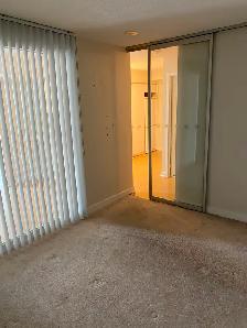 Stunning 1 BDRM w/Balcony, Parking, & Storage - DowntownToronto - Photo 5