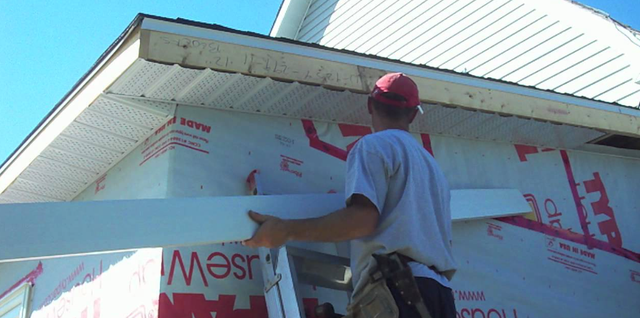 Professional Installer Needed: Aluminum Soffit | Markham