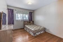 An upper level 3 beds, 2 baths suite for rent in Calgary , - Photo 4