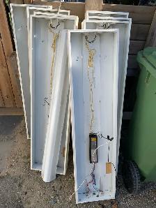 FREE- Fluorescent lights - Photo 4