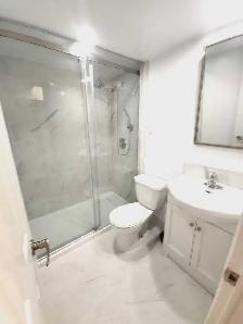 One Bedroom Basement Apartment Yonge and Bernard - Photo 2