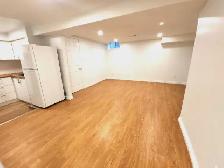 One Bedroom Basement Apartment Yonge and Bernard - Photo 4
