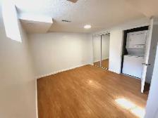 One Bedroom Basement Apartment Yonge and Bernard - Photo 5