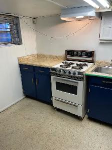 Basement apartment for rent - Photo 2