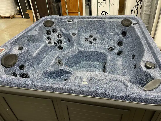 2006 Arctic Spas Kodiak Ultra - Fully Refurbished