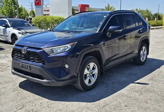 2021 Toyota RAV4 XLE Heated Seats, Sunroof, Adaptive Cruise Cont
