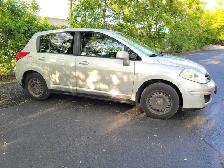 2012 Nissan versa very good condition - Photo 3