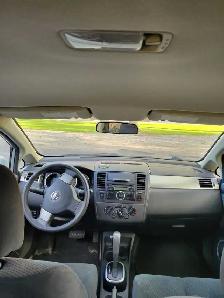 2012 Nissan versa very good condition - Photo 7