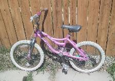$15 Kids Bike with training wheels - Photo 2