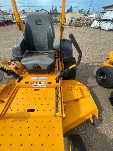 Cub Cadet Zero Turn - Photo 6