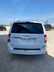 2014 Chrysler Town & Country Touring - Photo 6