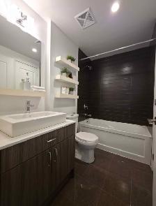 RENOVATED 1   DEN CONDO W/ PARKING & LOCKER PRIME RICHMOND HILL - Photo 6