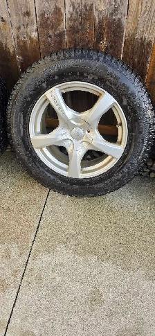 Winter Tires and Aluminum Rims 17inch 235/65/R17 - Photo 4