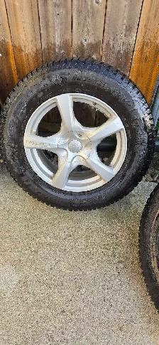 Winter Tires and Aluminum Rims 17inch 235/65/R17 - Photo 5