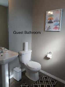 Townhouse in Sylvan Lake for rent - Photo 9