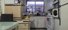 Chambre meublée disponible pour une femme proche de métro Sauvé - Photo 6