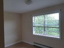 July, a 2-bdr apt, Heat, parking, elevator, clean and quiet apt - Photo 10