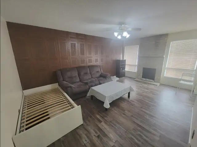 HOUSE ( SIDE BY SIDE ) AVAILABLE FOR RENT (IN MAPLES)