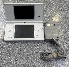Nintendo DSI System With Charger - Photo 3