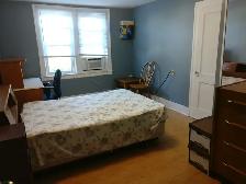 Clean, furnished rooms available now, only 5 min. walk to UoW - Photo 3