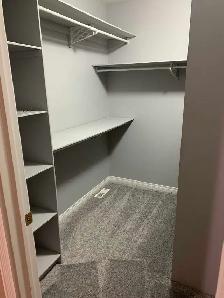 Bright & Spacious 2-Bedroom Main Floor Suite in Matt Berry - Photo 7