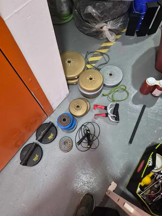Weights and work out Equipment