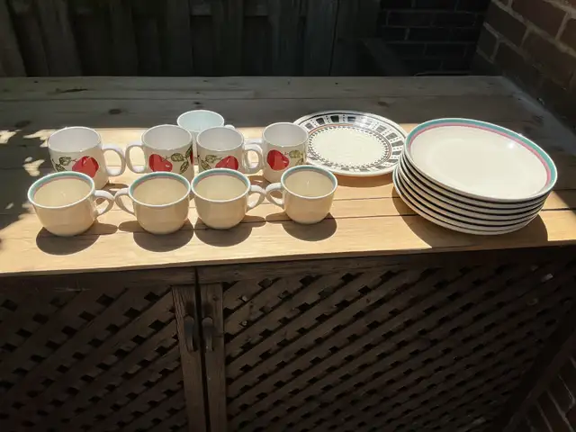 Dinnerware Set: Apple Mugs, Cream Mugs & Plates !