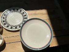 Dinnerware Set: Apple Mugs, Cream Mugs & Plates ! - Photo 3