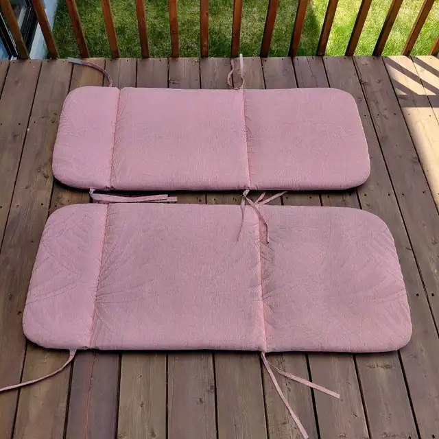 2 coussins pour chaises extérieures