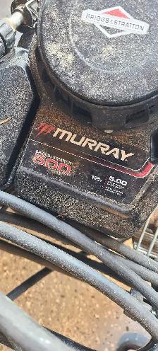 Good condition  gas powered power washer - Photo 3