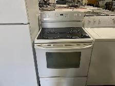 Réfrigérateur, Cuisinière, Laveuse, Sécheuse, standards blancs - Photo 4