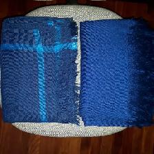 2BELLES COUVERTES NEUVES DOUCES BLEUE-MARIN 4'x6'PIEDS $10.00CHA