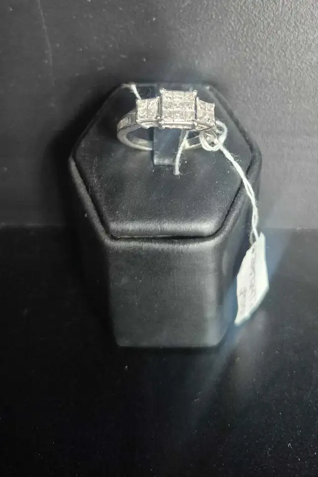 SZ 5.5 Ladies 10k Ring (23572472)